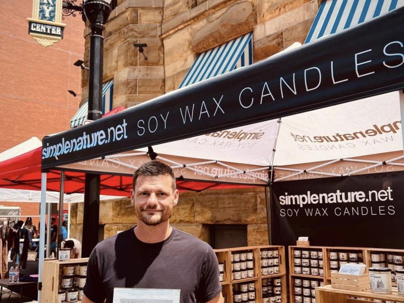 Simple Nature offers soy wax candles based around three concepts: clean (environmentally friendly), clear (know why you are taking action), and community (get involved by helping others).