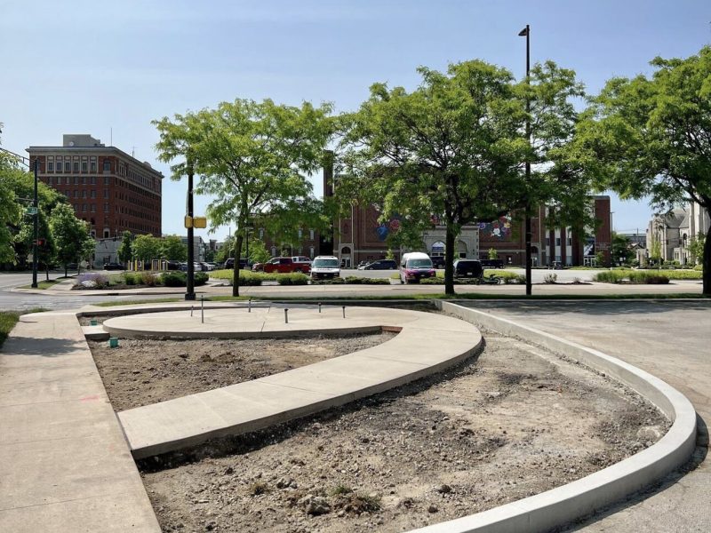 Designed by artists Shane Allbritton and Norman Lee with RE:site Studio, the monument commemorates the June 5, 1963 visit of Dr. Martin Luther King, Jr. to Fort Wayne.