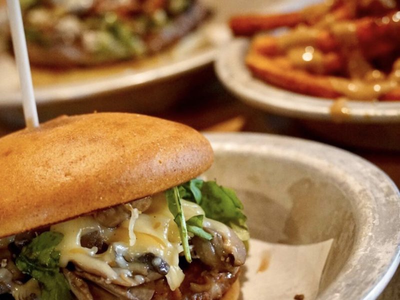 Oak & Alley offers craft burgers and beverages in Warsaw, IN.