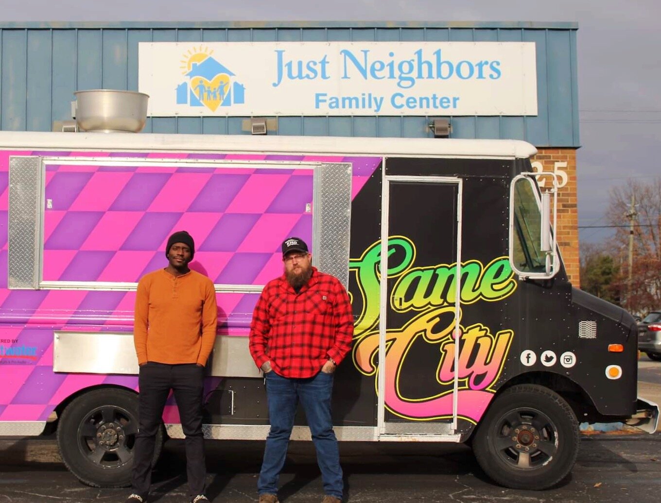 Same City Food Truck serves restaurant-quality meals to low-income and no-income individuals who may be experiencing homelessness.
