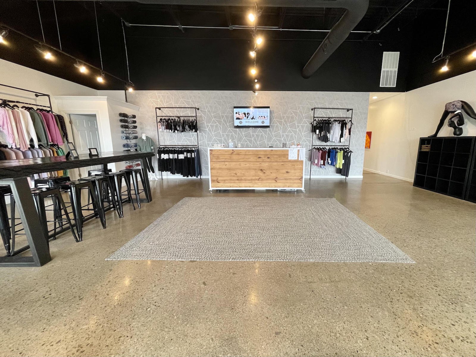The lobby of Fusion Yoga at 6382 W. Jefferson Blvd.