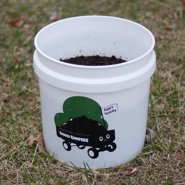 Profits from the sales of Climate Compost will be donated to organizations fighting climate breakdown and environmental racism (including the Fair Fridge project).