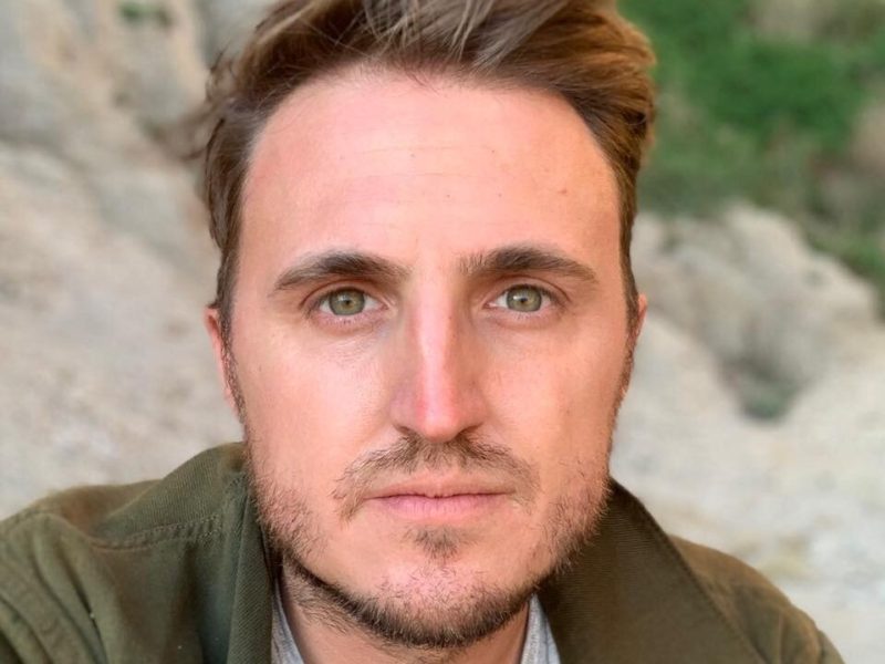 Zach Klein is a former Fort Wayne resident who went on to Co-Found Vimeo, create DIY.org, and is currently the CEO of Dwell.