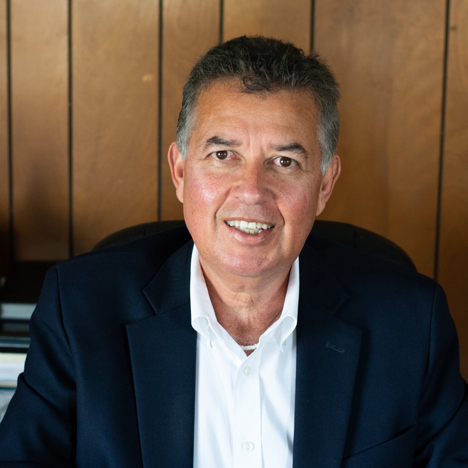 Fernando Zapari is the Founder, Editor, and Publisher of El Mexicano News.