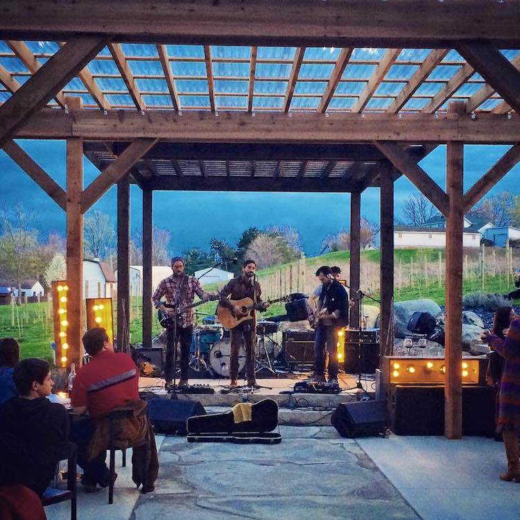 Two-EEs Winery hosts popular “Weekends Uncorked” music events.