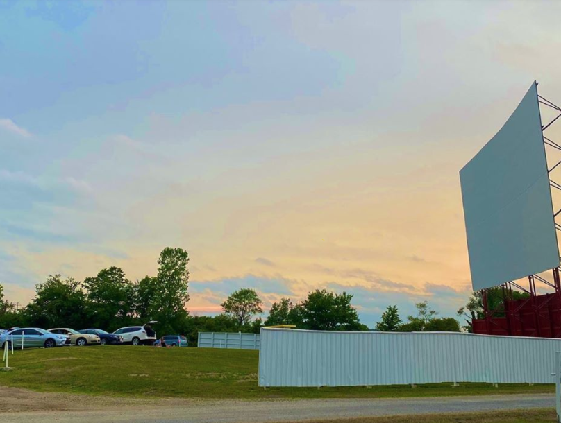 The Auburn Garrett Drive-In is located at 1014 IN-8 in Garrett.