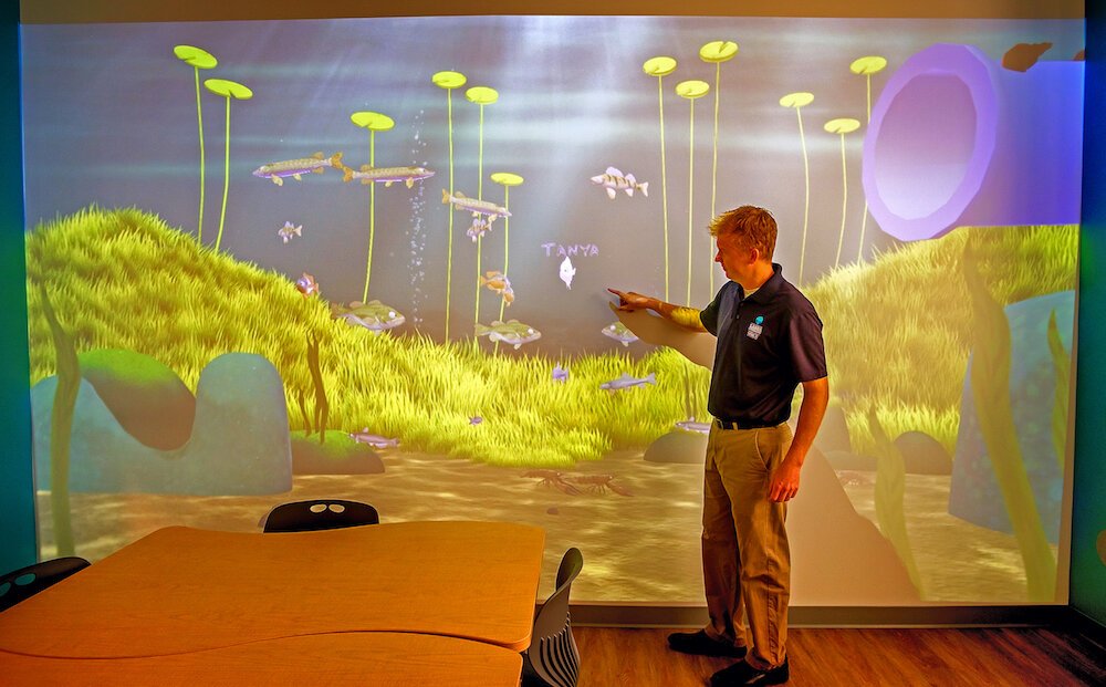 The Lilly Center's virtual aquarium teaches students about the anatomy of fish.