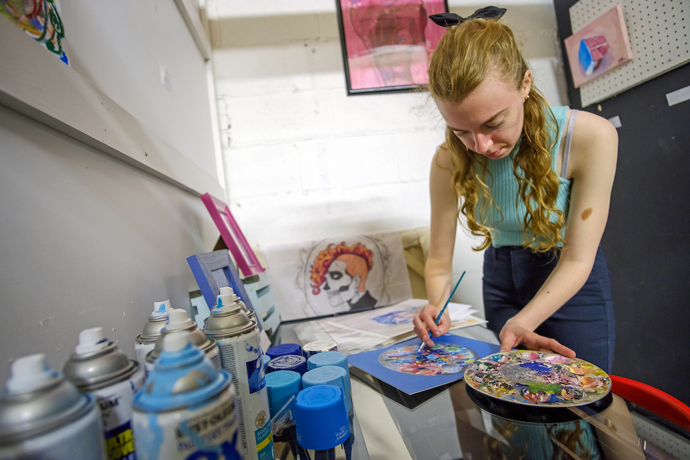 Nower is a member artist at ACE 40.8.