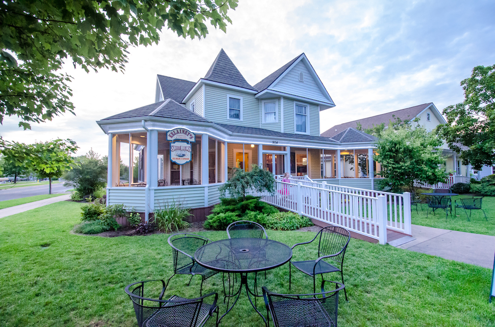 The dreamy patio of Kelainey’s Sweet Dreams Ice Cream and Sandwich Shop.