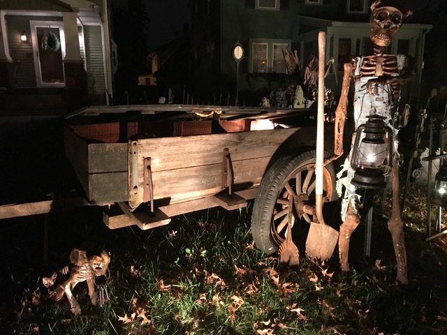 Parts of Skeleton move, like the grave digger's coffin.