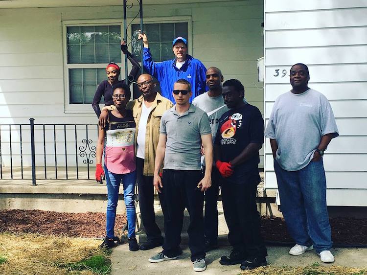 NeighborLink volunteers build bonds with the residents they serve.