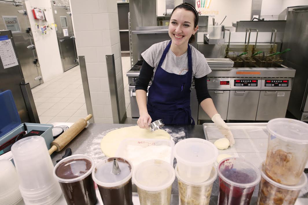 Makayla Coonce with Hetty Arts Pastry works at CookSpring.