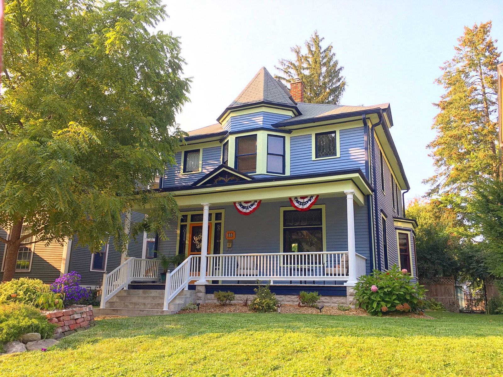 Historic homes in the Williams Woodland Park neighborhood were built between the late 19th century and the early 1920s.
