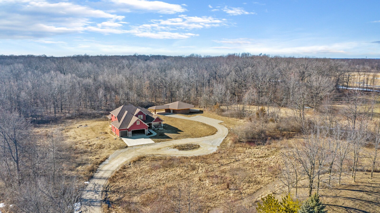 Silverbirch Studios is immersed in nature and surrounded by woods.