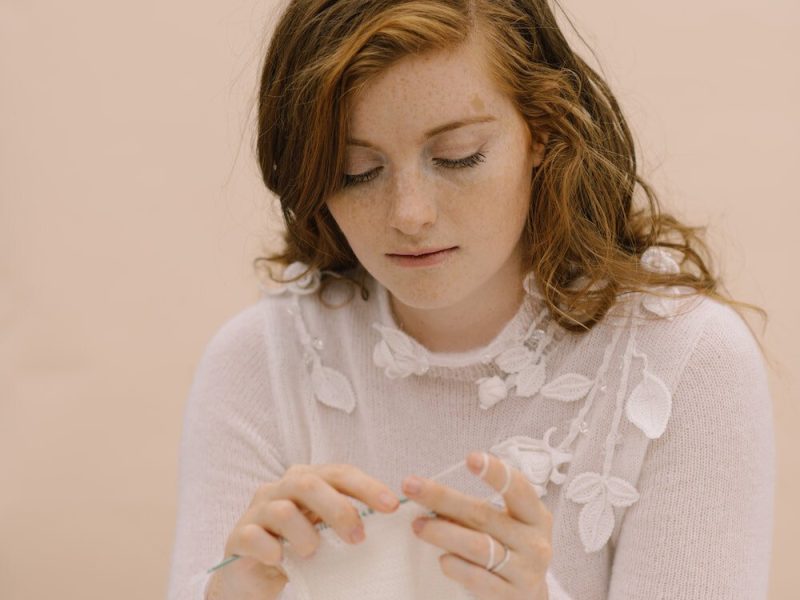 Esther Andrews, a Millennial fashion entrepreneur based in Fort Wayne, is the visionary behind Esther Andrews Bridal, a forthcoming line of sustainable winter knitwear for brides.