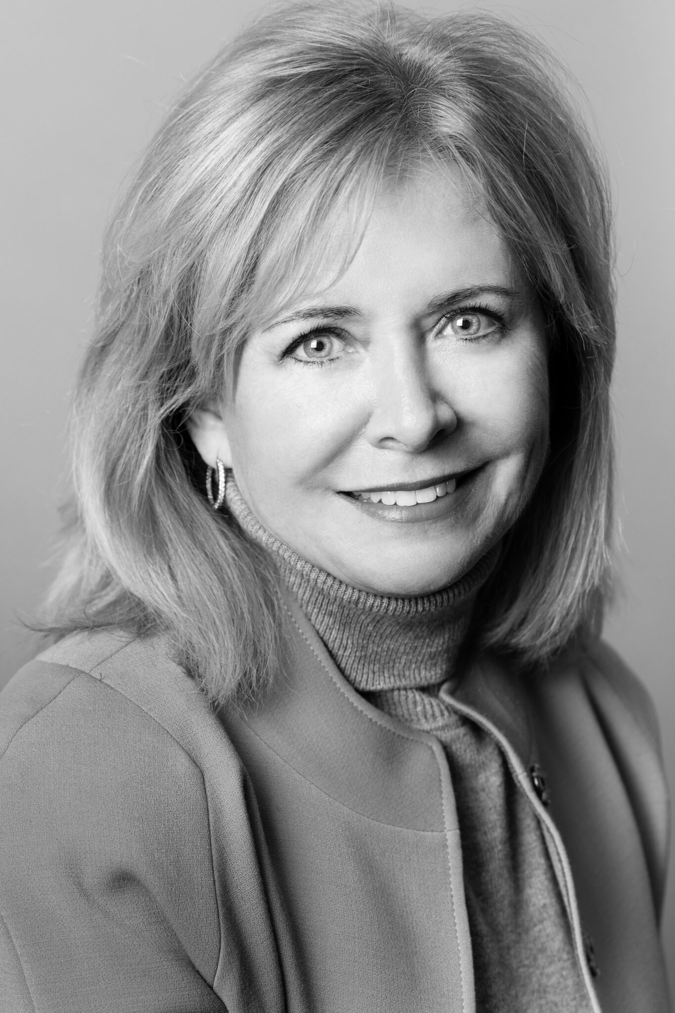 Lynn Reecer represents both buyers and sellers.