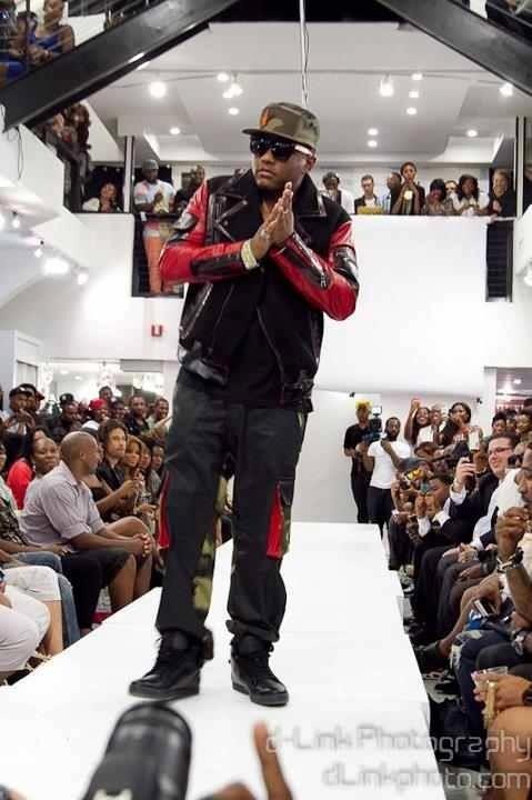 Hip-hop artist Cassidy wears DESIAR eyewear at New York Fashion Week in 2012.